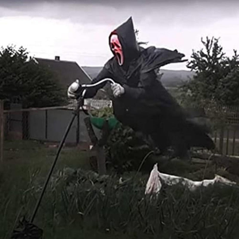 Garden Ghostface Scarecrow - Mike Armstrong